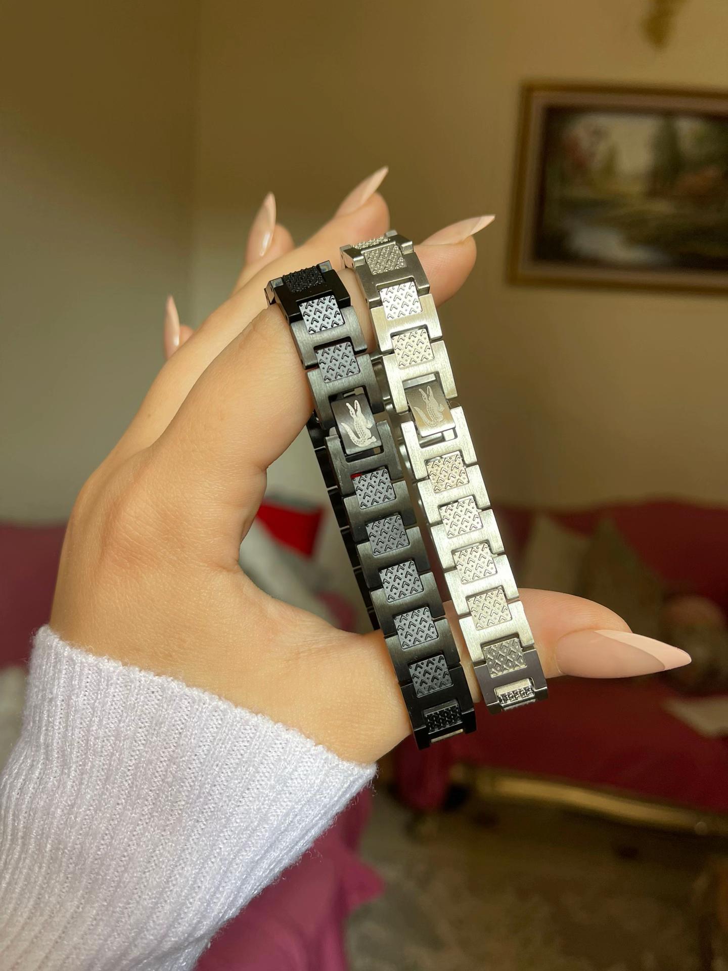 Bracelet Lacoste les deux couleurs - اللونين معاً